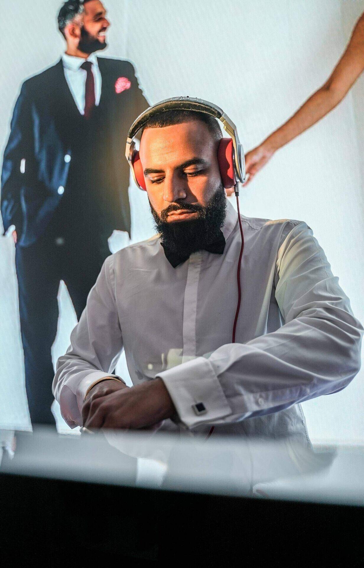 Prit Nasha at the decks