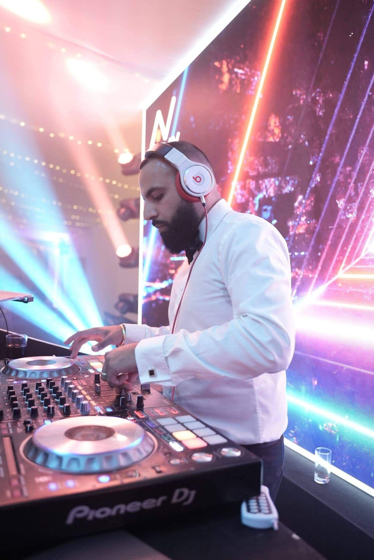 Prit Nasha mixing on Pioneer decks